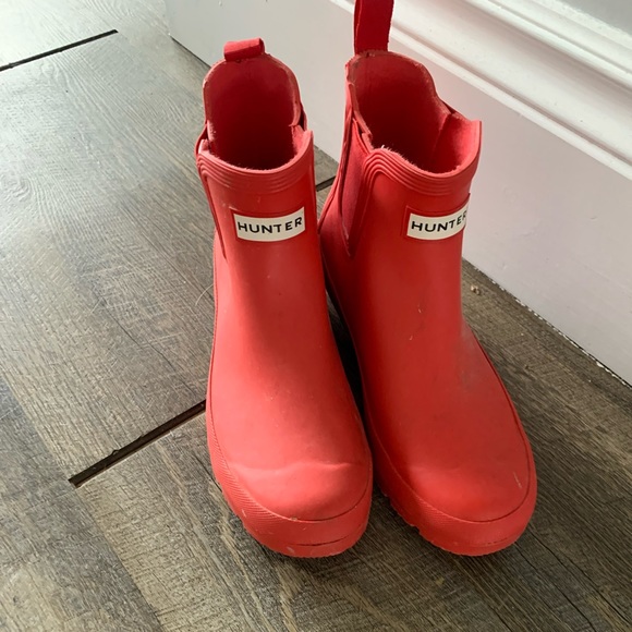 Red Hunter slip ons - Picture 2 of 2